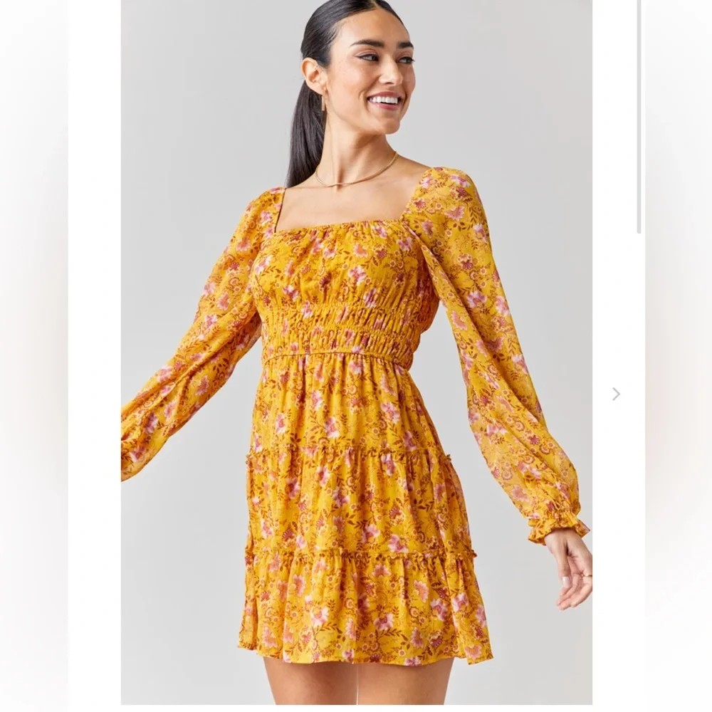 NEW FRANCESCA’S CODY FLORAL SMOCKED MINI DRESS - Picture 2 of 6